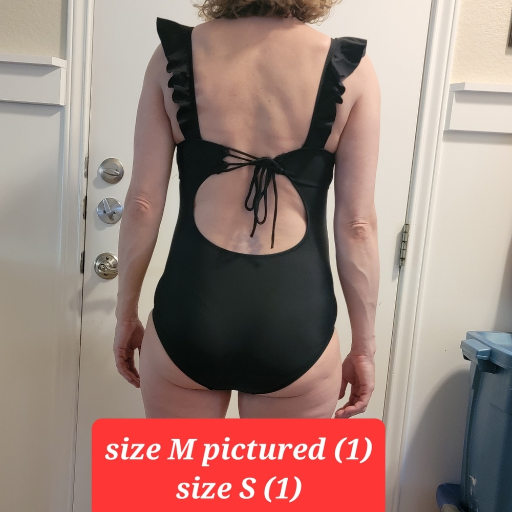 Black maternity one piece swimsuit sizè M